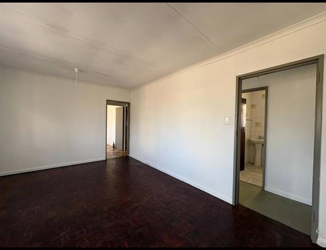 2 BEDROOM PROPERTY TO RENT IN SILVERTOWN